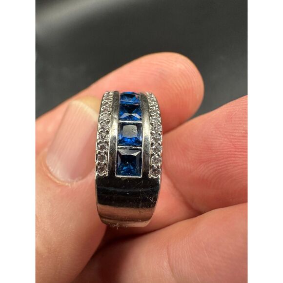 Vintage Synthetic Sapphire and CZ Diamond Ring - Sterling Silver - Picture 5 of 7